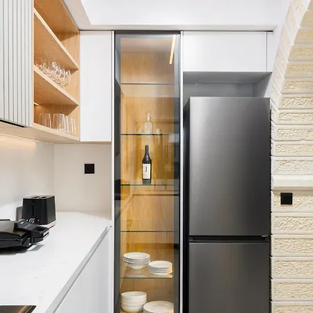 Nicole - Private Pool & Rooftop Jacuzzi Villa Hersónissos