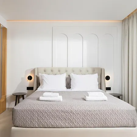 Villa Nicole - Private Pool & Rooftop Jacuzzi *