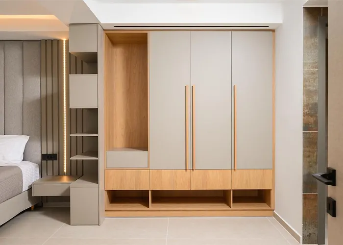 Nicole - Private Pool & Rooftop Jacuzzi * Hersonissos (Crete)