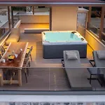 Villa Nicole - Private Pool & Rooftop Jacuzzi