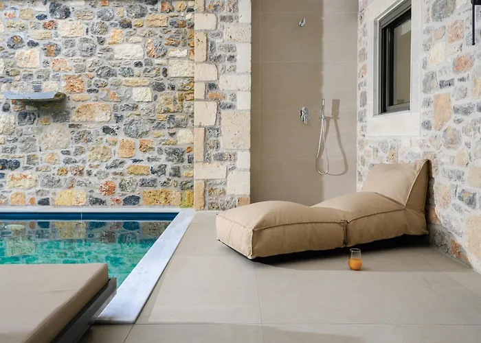 Nicole - Private Pool&rooftop Jacuzzi Villa Hersonissos (Crete)